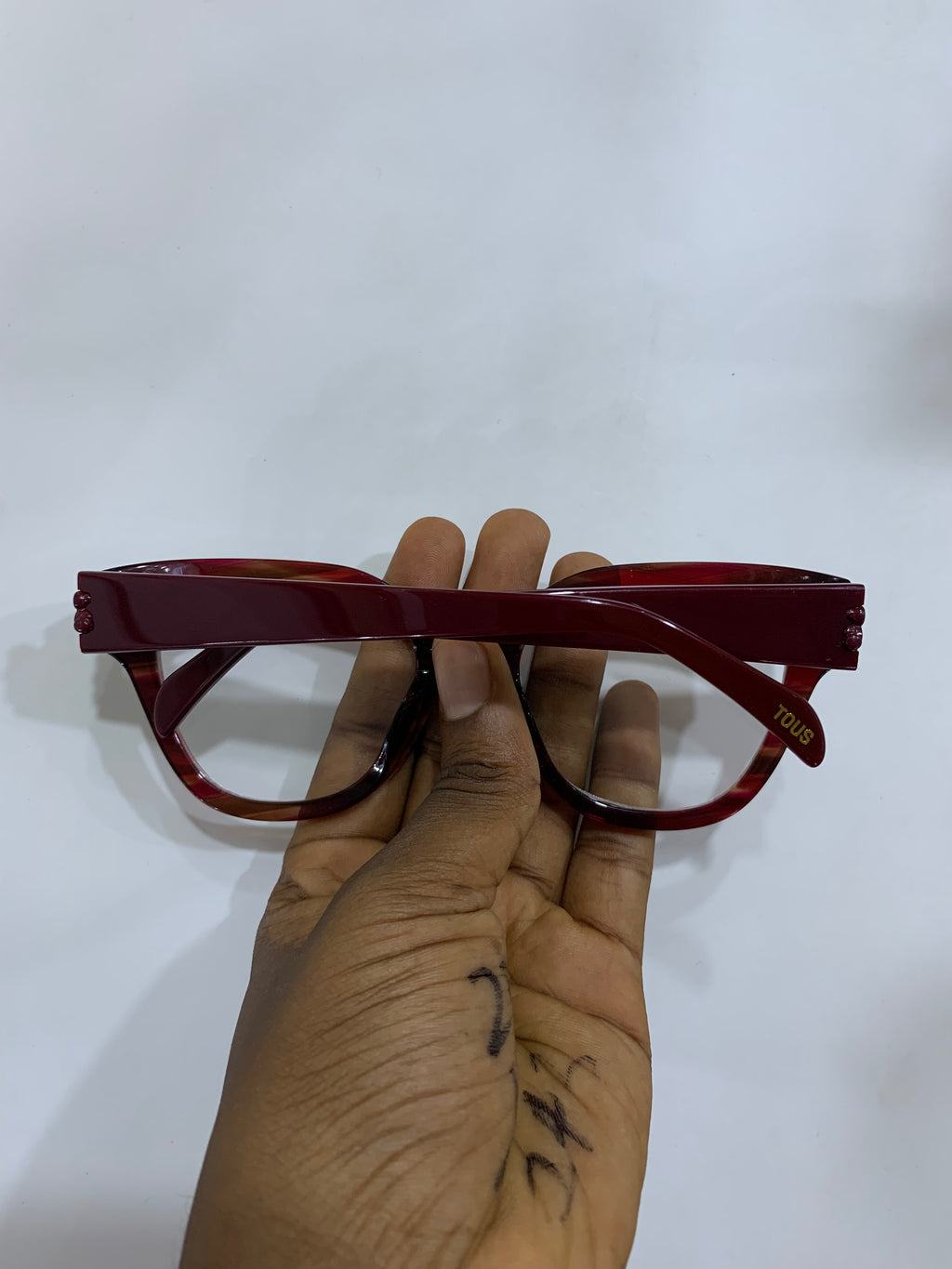 The Tosin Acetate Glass
