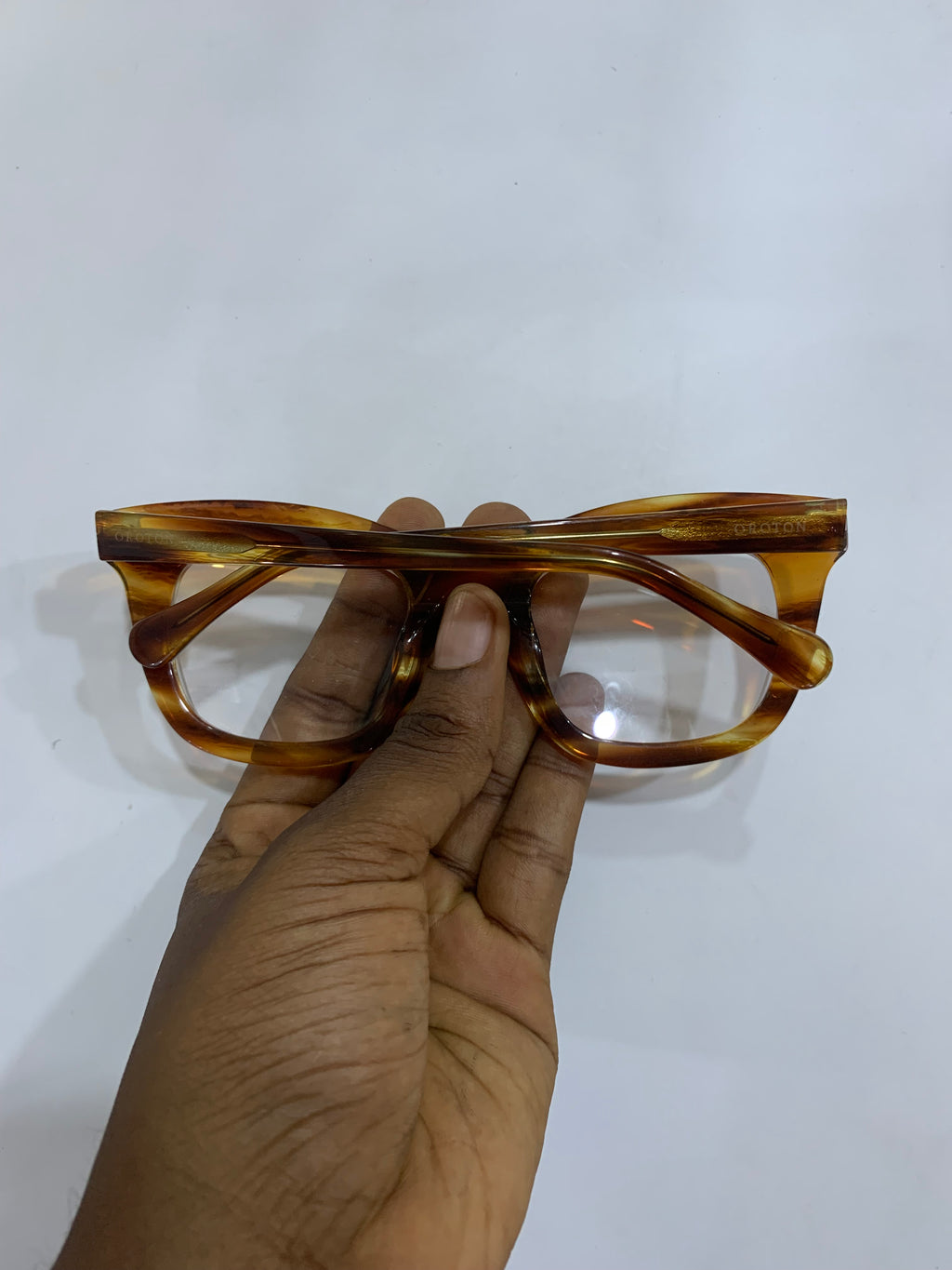 The Akanma Acetate Glass