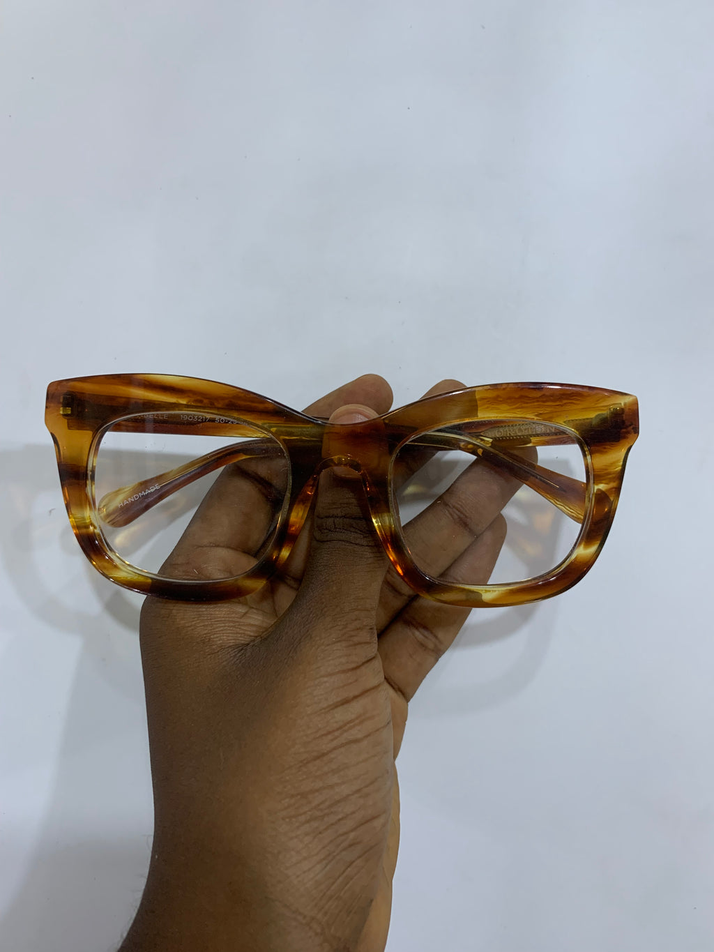 The Akanma Acetate Glass