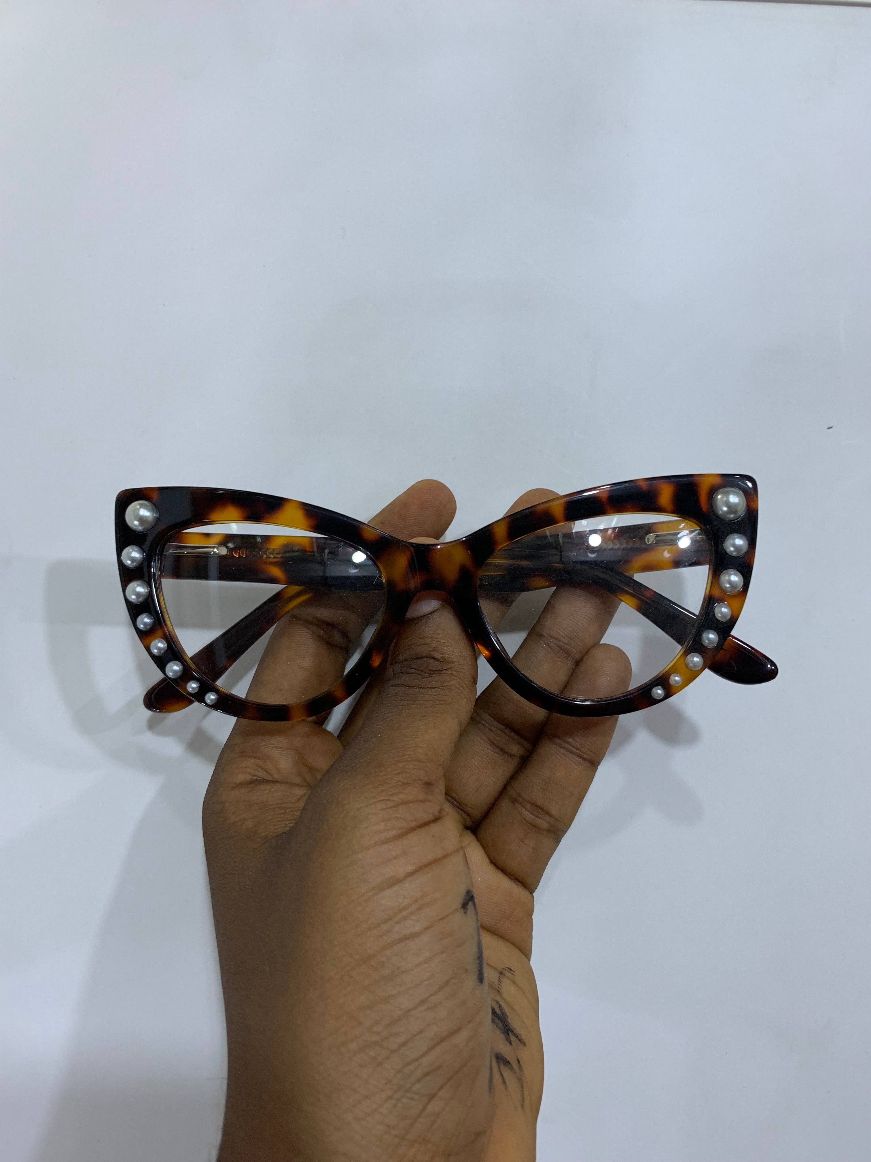 The Deka Acetate Glass