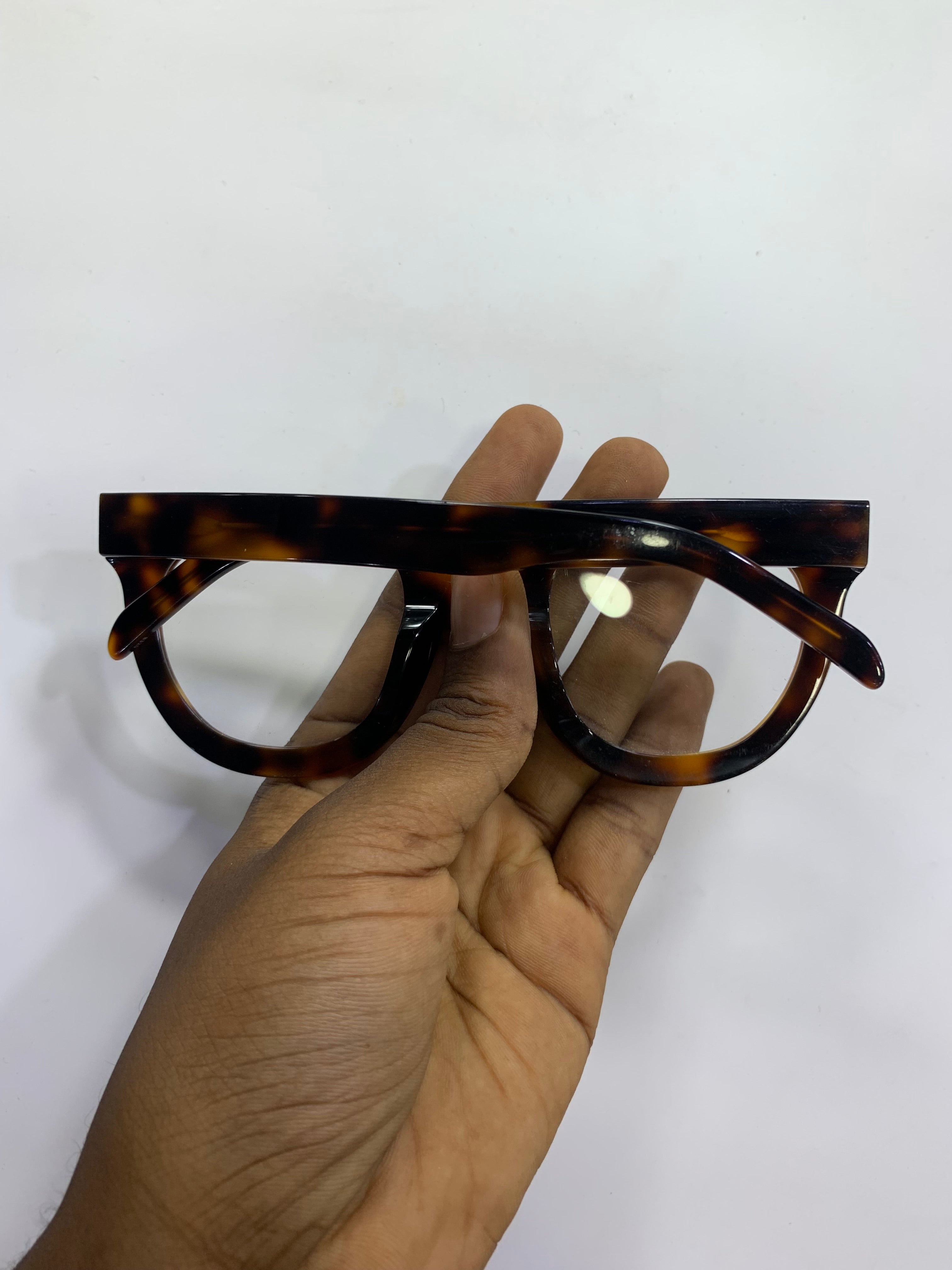 The Kamila Acetate Glass