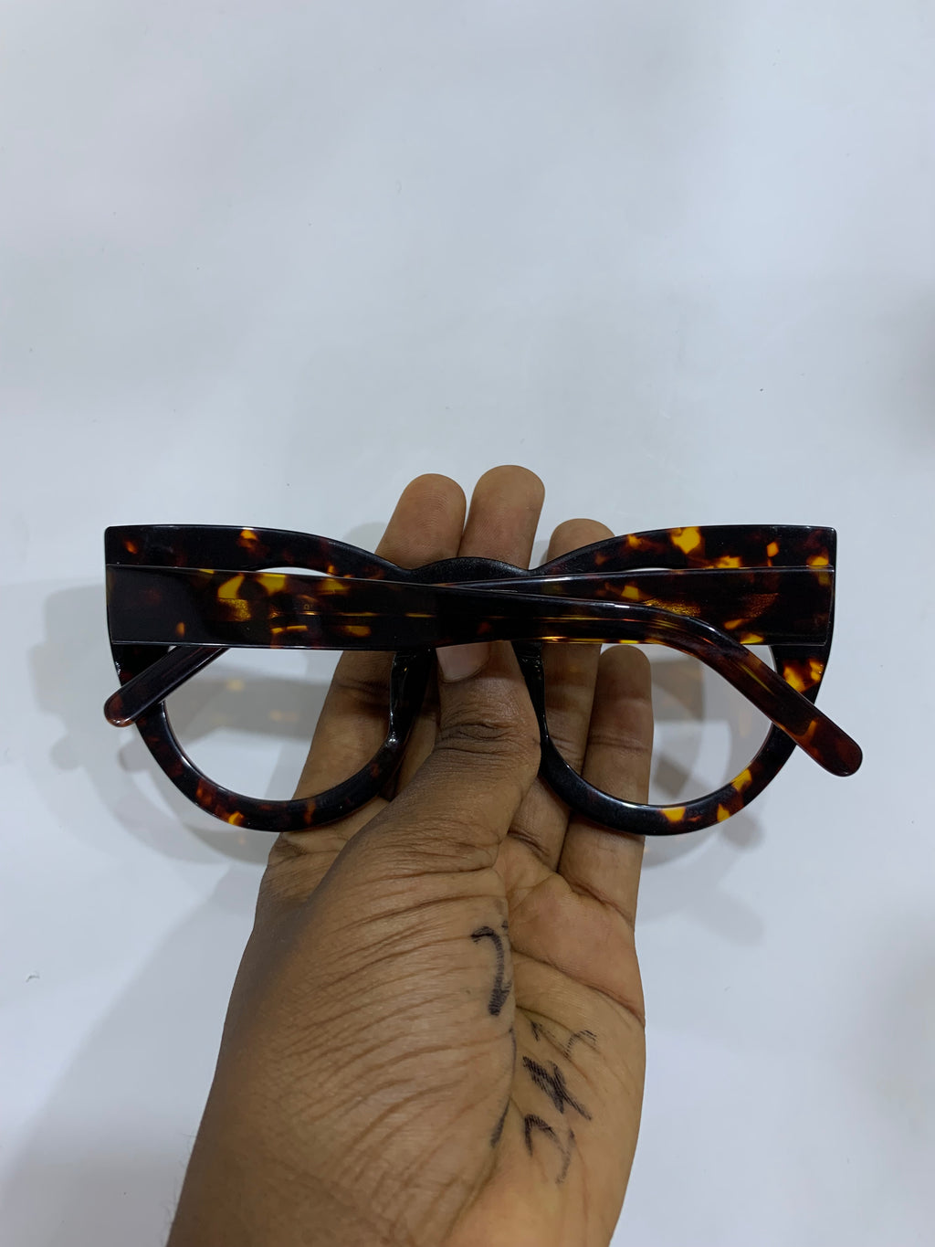 The Dakore Acetate Glass
