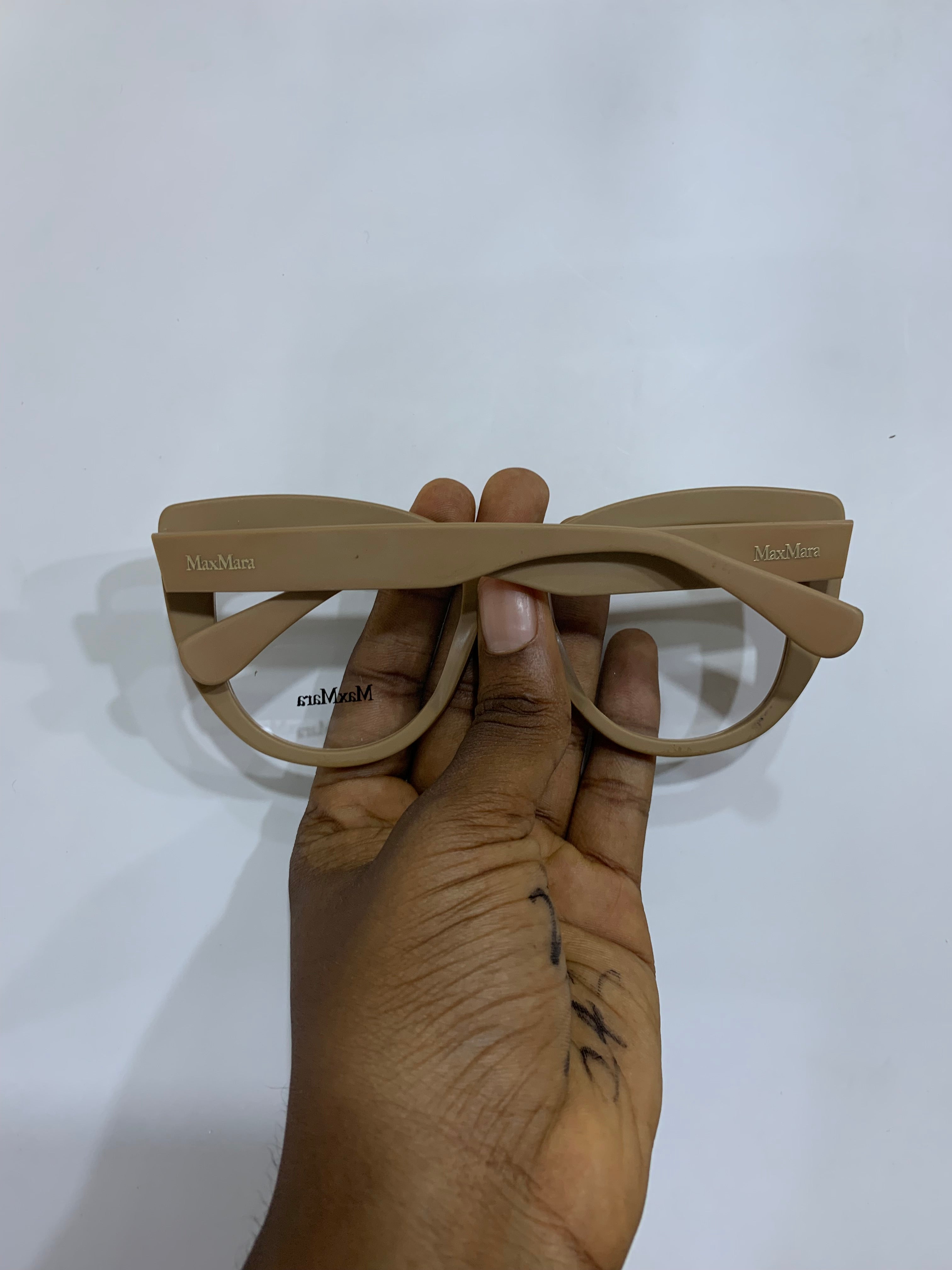The Afolake Acetate Glass